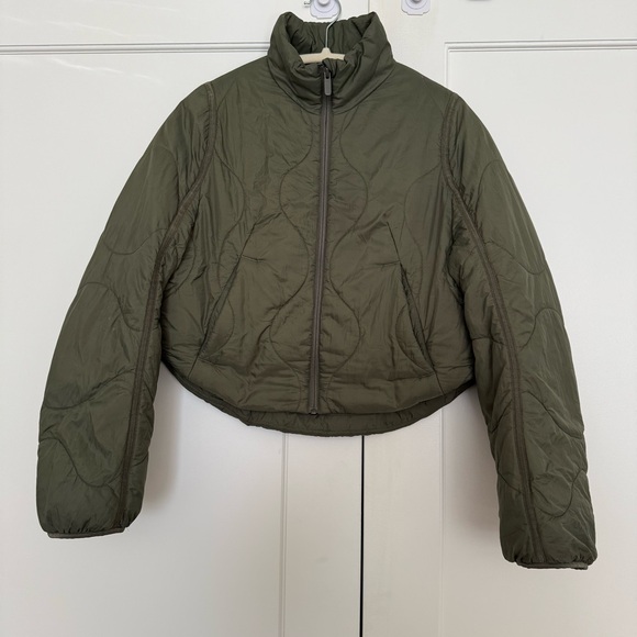 Lululemon Quilted Light Insulation Cropped Jacket
Ether Green - Picture 7 of 10